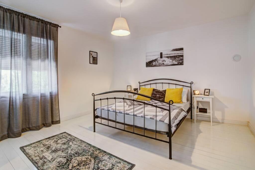 Vacation Home Korina Senj  Extérieur photo
