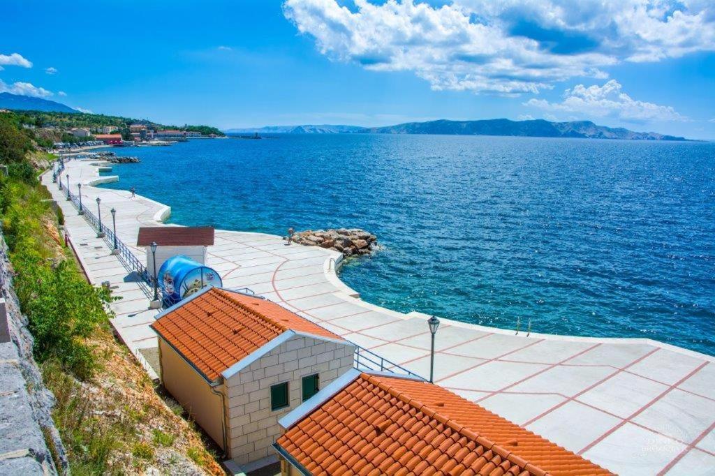 Vacation Home Korina Senj  Extérieur photo